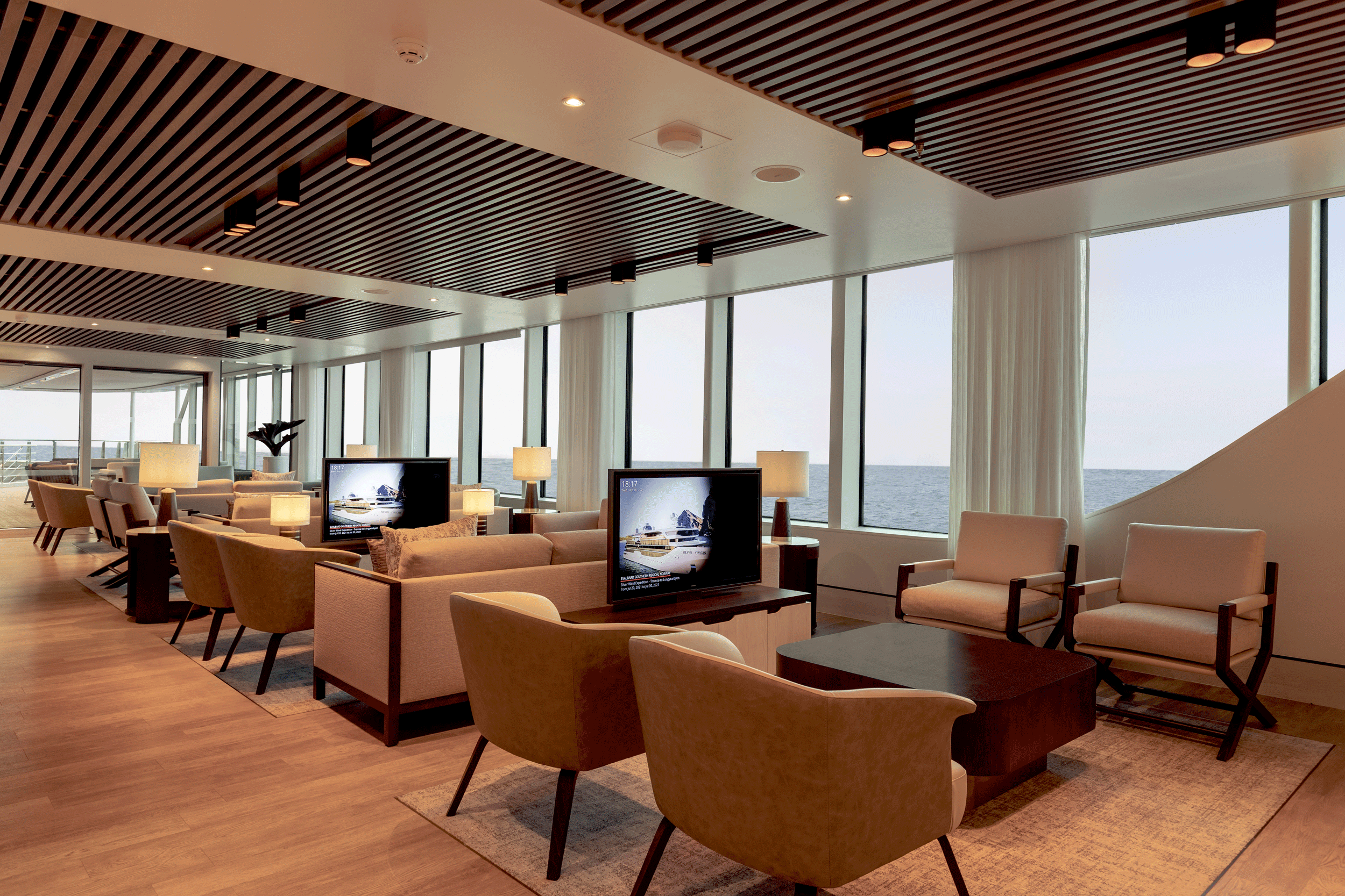 MyCruise Silversea Silver-Origin Offentlige-arealer Barer-lounger-atrium6